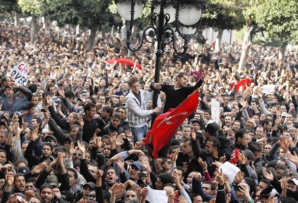 30000 personas se movilizaron en Tunez este 1 de Mayo de 2012