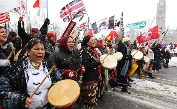 Movimiento "Idle No More": INDÍGENAS AMENAZAN CON PARALIZAR LA ECONOMÍA DE CANADÁ