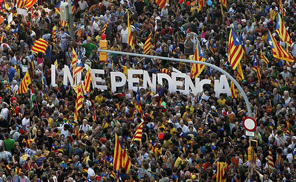 Millones de personas nos hemos movilizado una y otra vez pidiendo ejercer el derecho de autodeterminación mediante un referéndum de carácter vinculante, y por lo tanto, que se contaran votos a favor y en contra de la independencia de Catalunya.