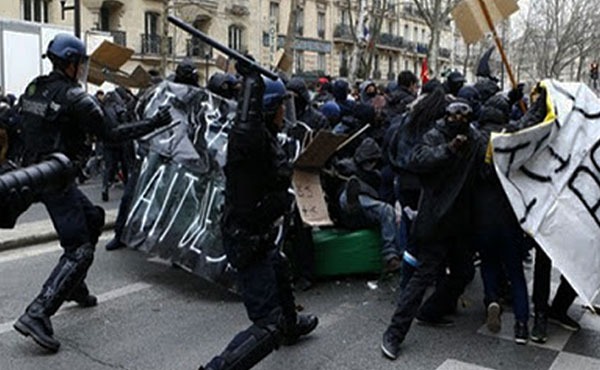 El martes 14 un millón trescientos mil personas se manifestaron en París contra la reforma laboral que quiere imponer el gobierno, falso "socialista", de Hollande