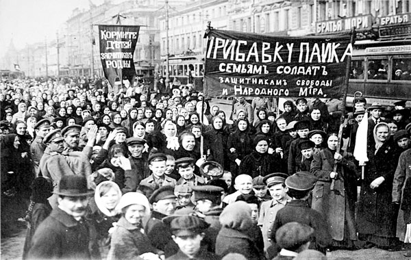 Las mujeres dando comienzo a la revolución de febrero