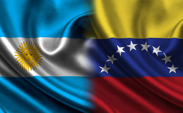Como venezolanos y activistas de izquierda residentes en Argentina, tenemos una posición distinta sobre la situación de nuestro país y la política del gobierno chavista. En ningún otro país se ha aplicado en los últimos años un ajuste de las dimensiones que vemos en Venezuela.