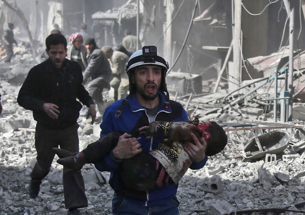Siria guardia civil rescate niño