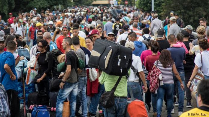Masiva emigración de venezolanos