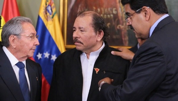 Raul Castro Ortega y Maduro