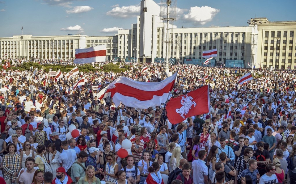 estiman-mil-personas-manifestaciones-lukashenko 0 11 1024 637