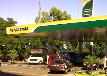 Comprarle a Petrobrás no es “comprarle al país"