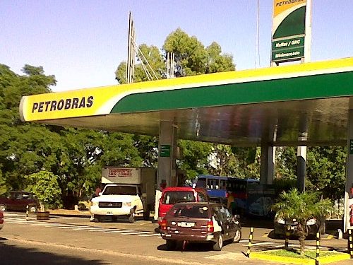 Comprarle a Petrobrás no es “comprarle al país"