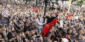 30000 personas se movilizaron en Tunez este 1 de Mayo de 2012