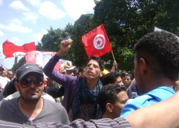 Multitudinaria movilización de trabajadores marcharon en la capital de Tunez el 1º de mayo de 2012