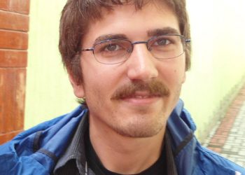 Atakan Ciftci del Frente Obrero de Turquía saluda al IV Congreso mundial de la UIT-CI