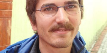 Atakan Ciftci del Frente Obrero de Turquía saluda al IV Congreso mundial de la UIT-CI