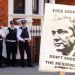 Julián Assange, director del sitio web WikiLeaks, permanece desde el 19 de junio en la embajada de Ecuador en Londres en carácter de asilado.