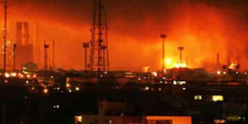 Venezuela: Violenta explosión en la Refinería Amuay