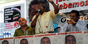 Chirino se dirige a encuentro de dirigentes sociales