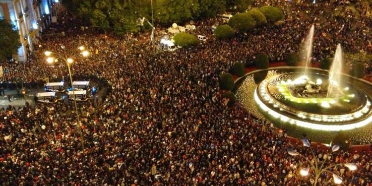 Estado Español: Inmensa manifestación en Madrid contra los planes de austeridad de Rajoy.