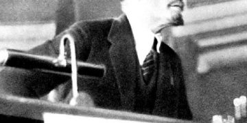 Discurso de Lenin en el II Congreso de la III Internacional, realizado en el Palacio Taurichesky de Petrogrado. Rusia,1920.