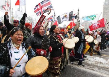 Movimiento "Idle No More": INDÍGENAS AMENAZAN CON PARALIZAR LA ECONOMÍA DE CANADÁ