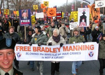 Marcha en EstadosUnidos exigiendo la libertad para el soldado Bradley Manning