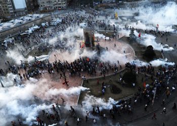 Turquía: más de una semana resistiendo la represión brutal de la polícia