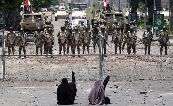 En Egipto se ha producido una masacre a manos de los militares y la policía de la nueva dictadura, instalada en julio.