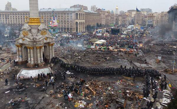 Con la caída y huida del país del presidente Viktor Yanukovich ha triunfado una gran movilización revolucionaria de masas