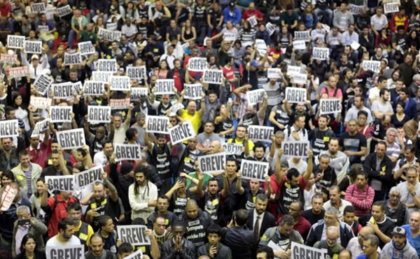 La huelga de trabajadores del metro de San Pablo entra en su quinto día y sigue con mucha fuerza