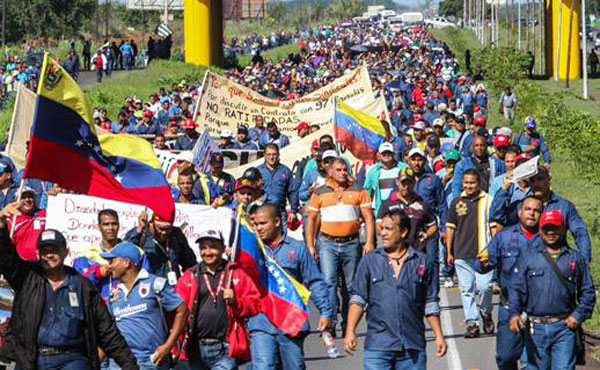 Para impedir la realización de la "Madre de todas las marchas" que estaba convocada por parte de los trabajadores de las empresas básicas en solidaridad con los trabajadores de Sidor que reclaman negociación del contrato colectivo y repudian la brutal represión militar de los últimos días, el Gobierno Nacional en complicidad con dirigentes sindicales deshonestos firmaron un acuerdo económico para poner fin a la negociación del contrato que lleva vencido más de 4 años.