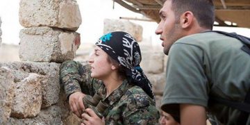 La ciudad de Kobane, población de mayoría kurda al norte de Siria, había sido controlada por el pueblo kurdo en medio del proceso de rebelión popular iniciado en el 2011 contra la dictadura de Bashar Al Assad.