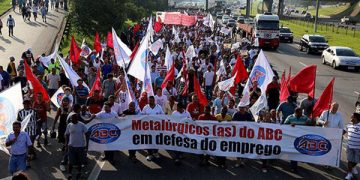 Tras 10 días de huelga que paralizaron totalmente la producción de Volkswagen de Anchieta, San Pablo, la empresa canceló 800 despidos.