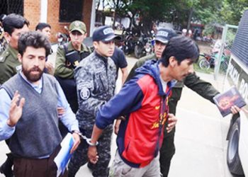 Los dirigentes Elmer Lizarazu y Herbat Valencia fueron secuestrados y golpeados por un grupo armado encapuchado el día 24 de diciembre y luego trasladados a la cárcel de San Sebastián, donde permanecen detenidos.