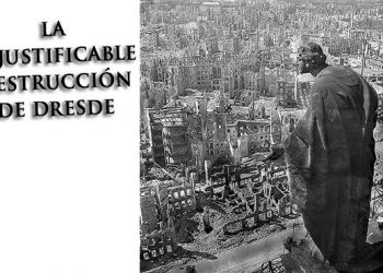 Dresde tras el bombardeo vista desde lo alto de la torre del ayuntamiento. Famosa foto de Richard Peter.