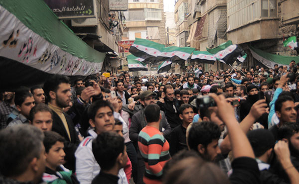 Lo que está sucediendo desde marzo de 2011 en Siria es una verdadera revolución, que hoy todavía se mantiene, a pesar de toda la violencia y las atrocidades del régimen sirio contra el pueblo alzado.