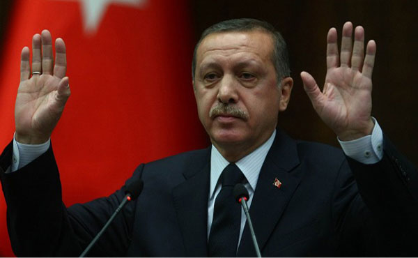 Los responsables de las muertes y del clima de represión y violencia son Erdogan y su gobierno. En frente de tal situación llamamos a los trabajadores y a la juventud a la solidaridad con el pueblo kurdo. ¡Basta ya de las operaciones militares y la opresión política contra el movimiento kurdo!