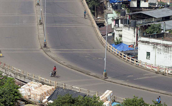 Los sindicatos estiman un seguimiento de entre 150 y 300 millones de trabajadores. El Ejecutivo minimiza el impacto que la huelga ha tenido en el país. Los huelguistas reclaman un aumento del salario mínimo y de las pensiones