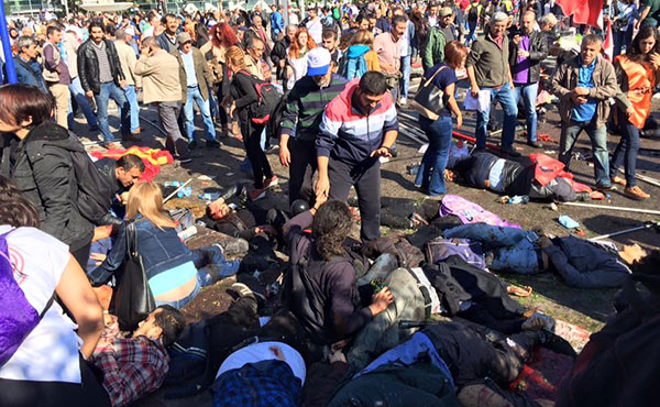 Al menos 86 muertos en el peor atentado de la historia de Turquía
