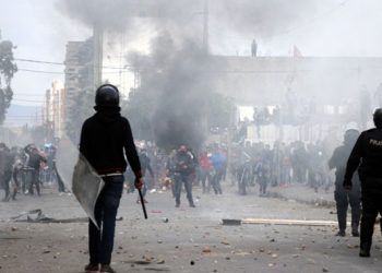 las manifestaciones de diferentes proporciones siguen en 16 ciudades del país. La vanguardia de las movilizaciones son como en el 2011 los jóvenes diplomados en paro.