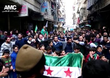 Manifestación en Aleppo el viernes 11/3 a casi 5 años del levantamiento popular contra la dictadura de Al Assad en Siria. Desde entonces ni solo día el pueblo sirio dejó de luchar heroicamente por su libertad contra la dictadura e invasores diversos.