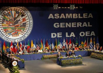 Sólo al pueblo y los trabajadores venezolanos les corresponde sacarse de encima al gobierno anti-popular y anti-democrático de Nicolás Maduro