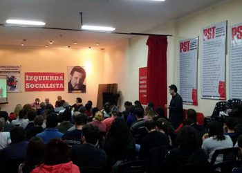 Bajo el título “Túnez después de la revolución de enero de 2011 y la revolución del Norte de Africa y Medio Oriente”, más de 100 asistentes participaron de una charla debate en Buenos Aires, Argentina.