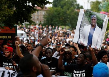 La UIT-CI condena el ataque racista de la policía francesa contra el joven Theo, que fue torturado y gravemente herido. Exigimos justicia contra los responsables.