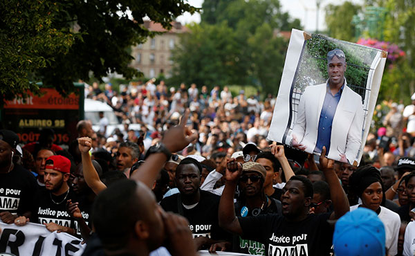 La UIT-CI condena el ataque racista de la policía francesa contra el joven Theo, que fue torturado y gravemente herido. Exigimos justicia contra los responsables.