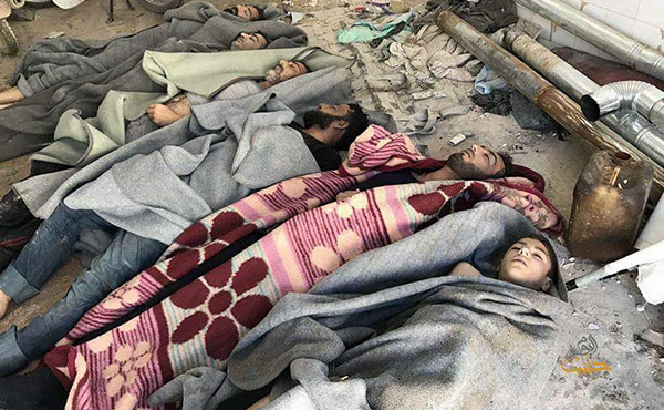 Se ha producido una nueva acción criminal y genocida del dictador Bashar con el apoyo de la aviación rusa de Putin. Un bombardeo con un elemento químico ha acabado con la vida de 72 personas y ha dejado decenas de heridos este martes 4 de abril