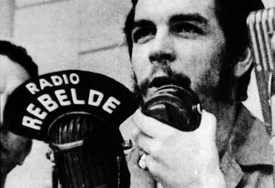 Che Guevara habla a Radio rebelde