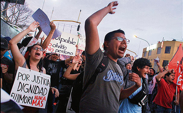 Protestas contra el indulto al genocida Fujimori