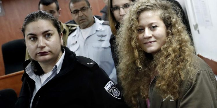 Ahed Tamimi llega a corte militar de Israel