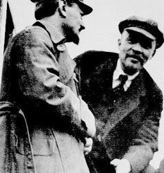 Trotsky y Lenin
