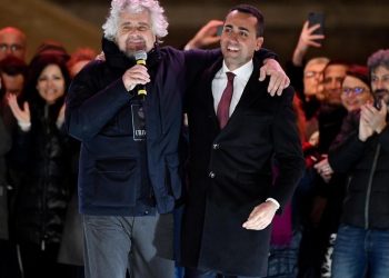 Beppe Grillo junto al candidato a primer ministro de M5S Luigi Di Maio