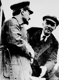 Trotsky y Lenin