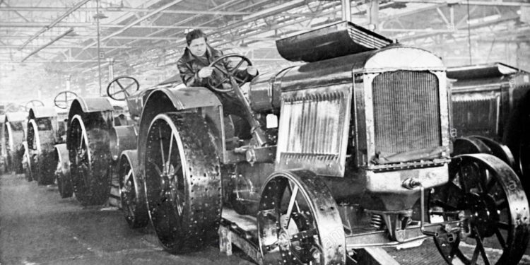 Tractores en la URSS